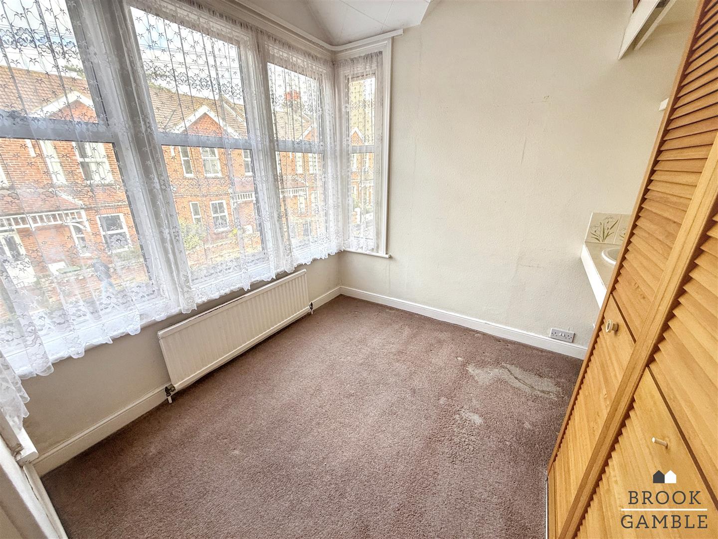 4 Bedroom House. Gore Park Road in Eastbourne,  14